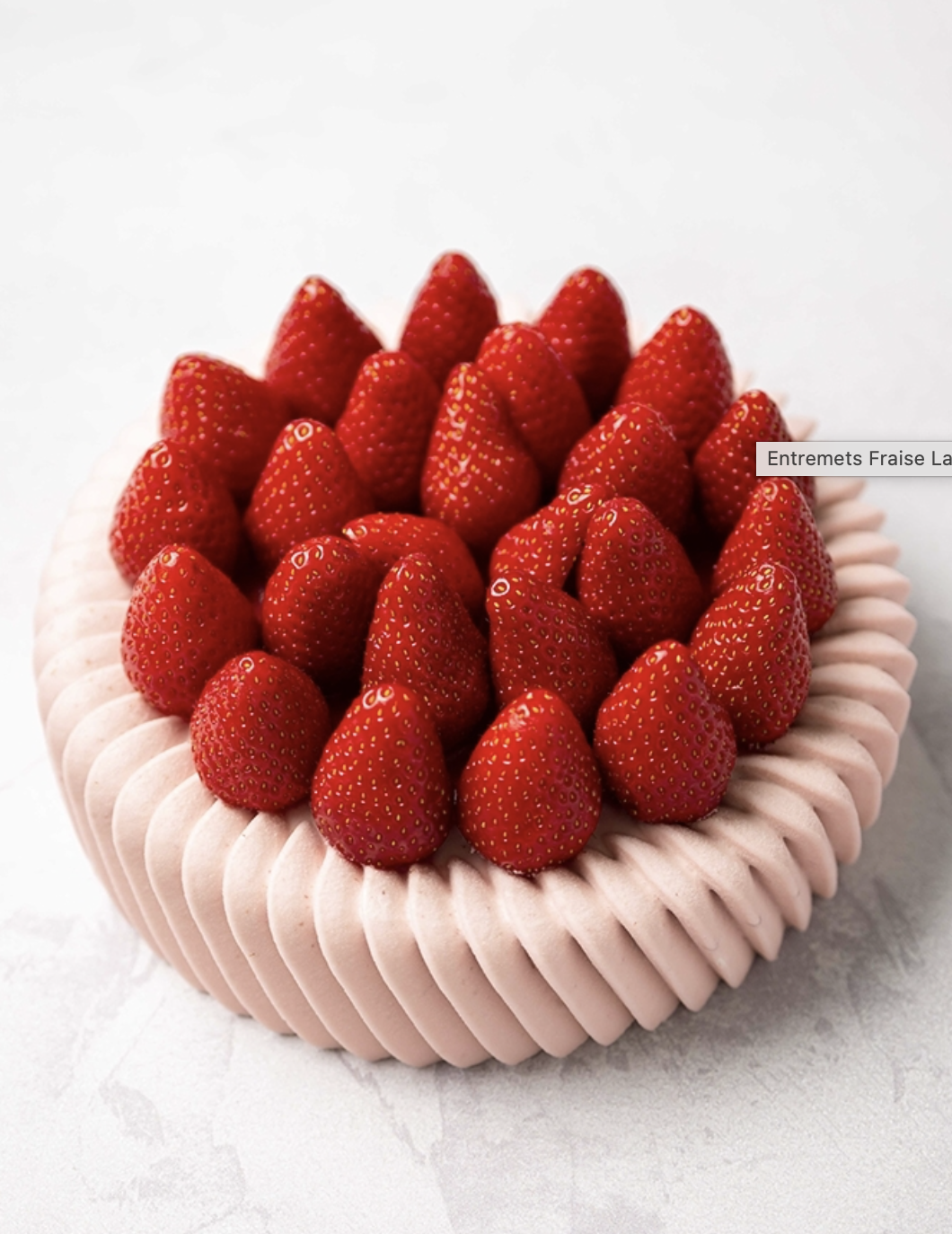 Tarte aux fraises façon Cyril Lignac. Biscuit cuillère, insert fraise et ganache montée